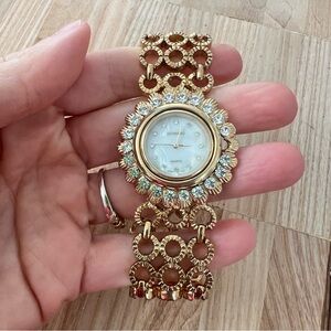 Vintage Giordano ladies gold tone bracelet watch NEW BATTERY
